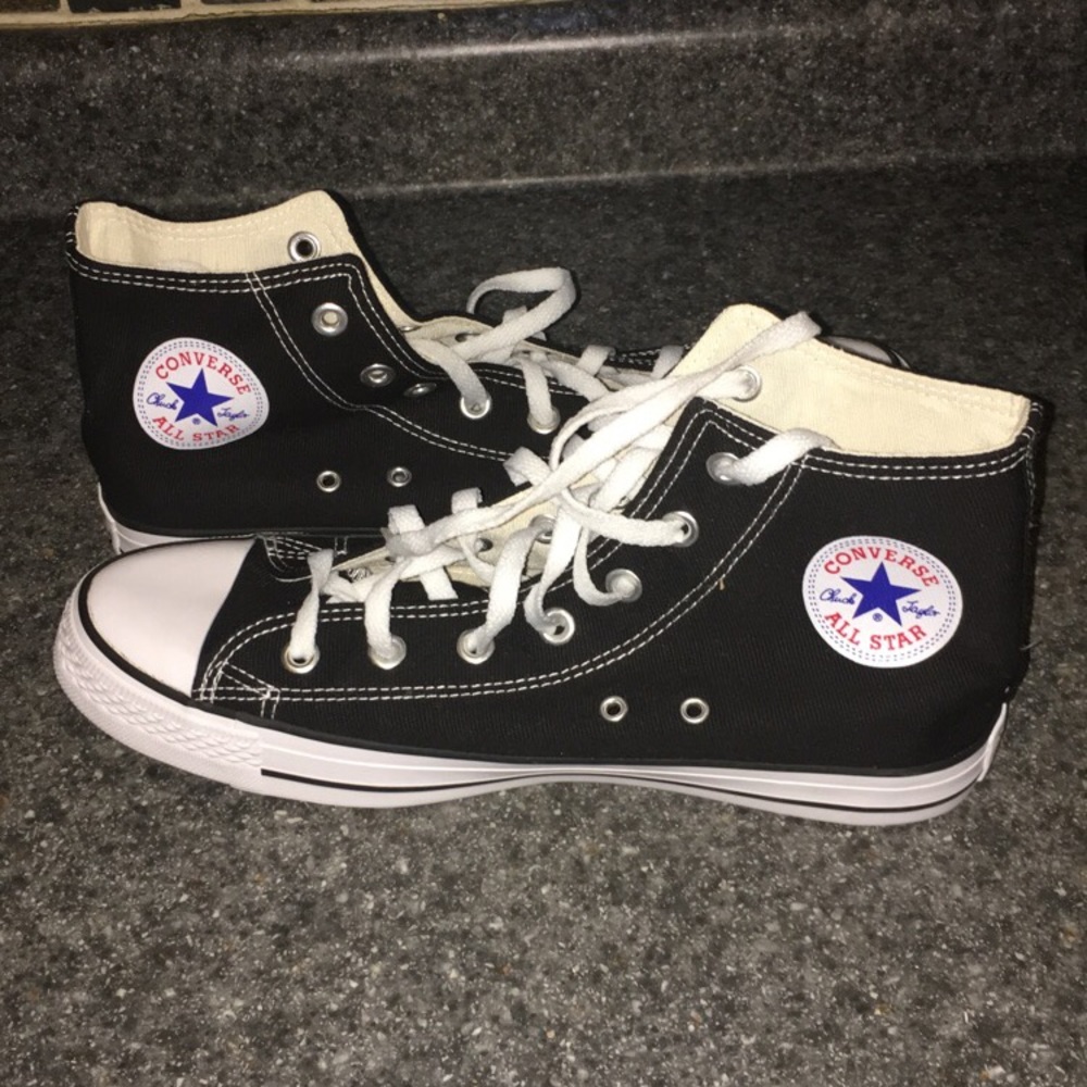 Brand new never been worn converse